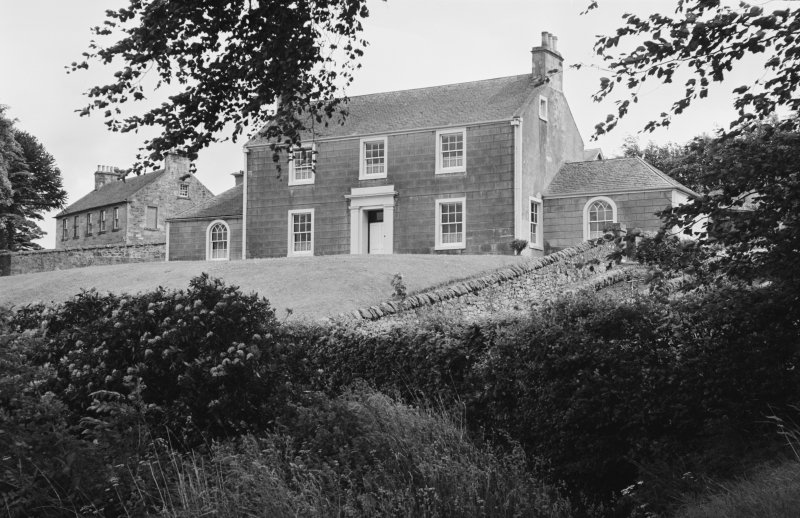 File:Chapelyard2.jpg