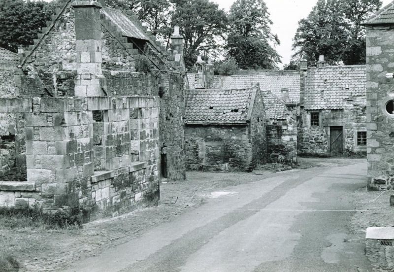 File:Mill Wynd, Bruce's Mill.jpg
