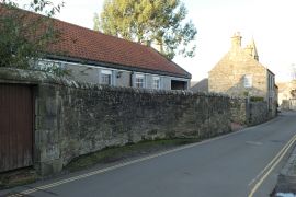 Showing curved wall
