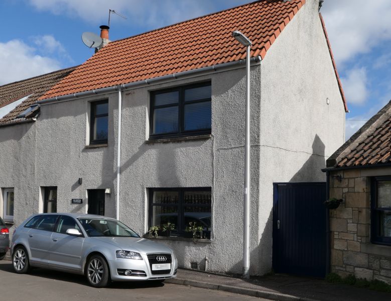 File:Gileston Cottage.JPG