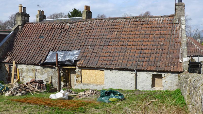 File:Falkland Garden Cottage April 2018.JPG