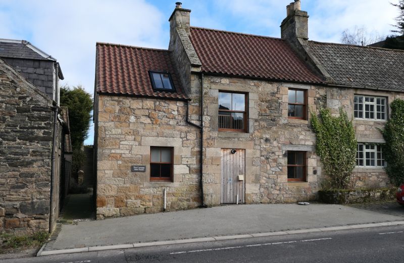 File:The Cottage (New Road).JPG