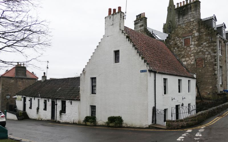 File:Stag House and Inn.JPG